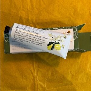 The Cottage Greenhouse Avocado & Shea Butter Handcreme Margot Elena